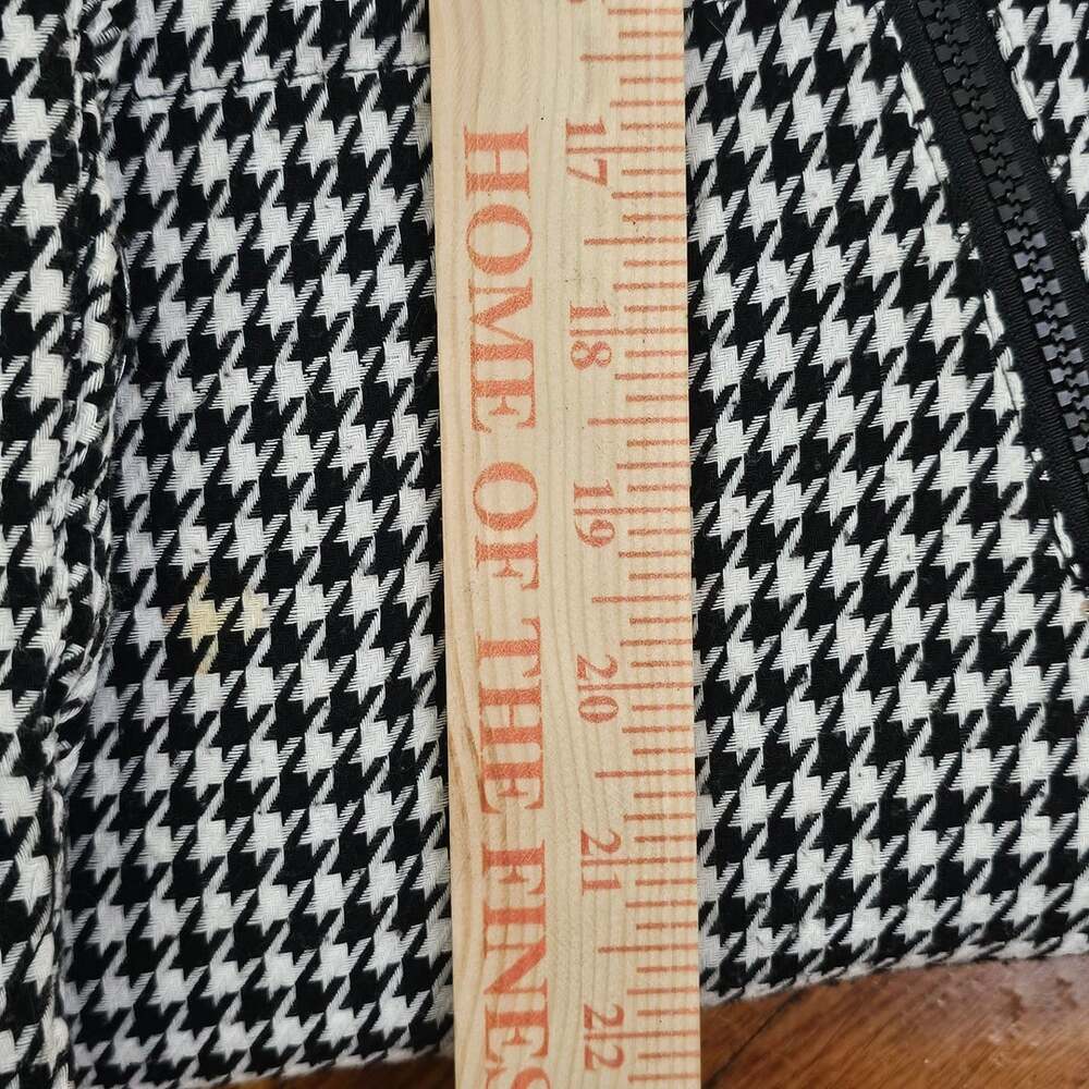 BCBGeneration Women’s M Houndstooth Puffer Jacket Black White Cropped Preppy - Picture 10 of 10
